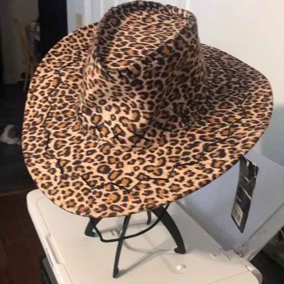 Lucky 7 USA Accessories - ANIMAL Print Wide Brim🎈.  OS